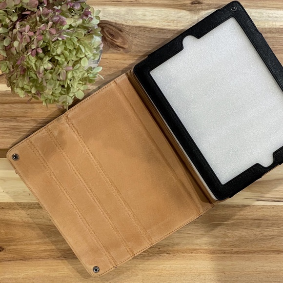 Tory Burch Ipad Case - Picture 3 of 3